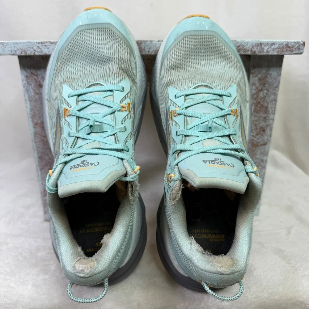 Brooks Cascadia 19 Trail Running Shoes Women 9 Clearwater/Primer Grey/Apricot‎